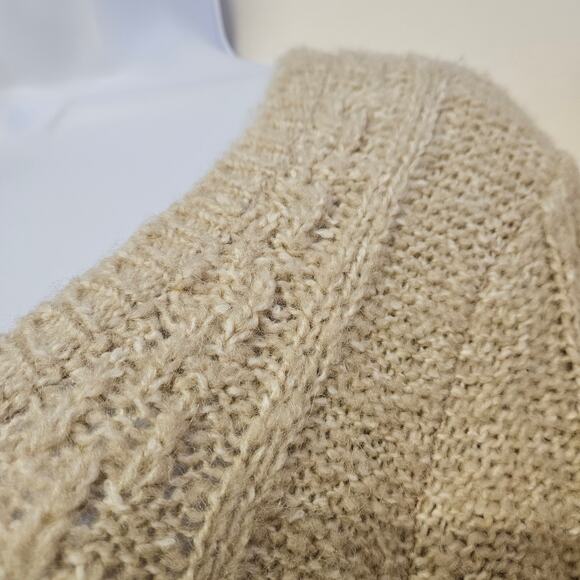 Kaisely Cream Knit Wool Blend Sweater Size L Pull Over Romantic Feminine Staple - Picture 3 of 8